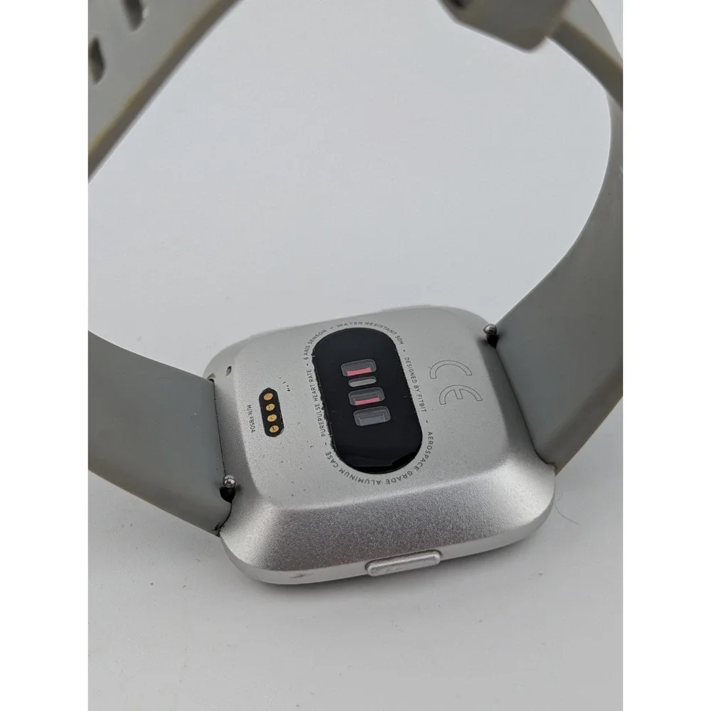 Fitbit Versa Smartwatch FB504 Rose Gold Gray Small Band w/ Charger- Working